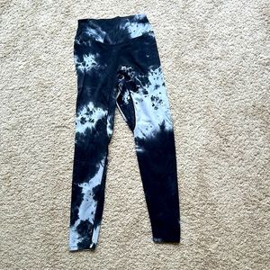 Balance / Vitality size M tye dye leggings
